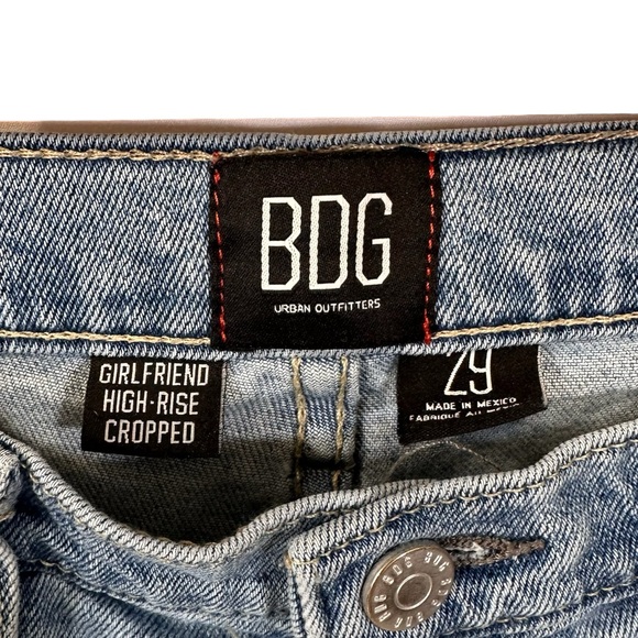 Urban Outfitters Girlfriend High-Rise Chop Jeans - Light Denim Blue, Size 29 - Picture 3 of 7